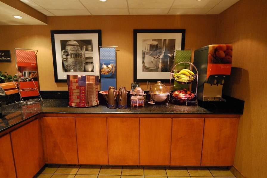 Four Points By Sheraton Chicago Westchester/Oak Brook Restaurant photo
